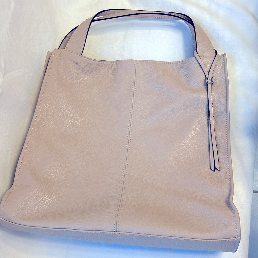Gianni Chiarini light pink leather zipper tote bag